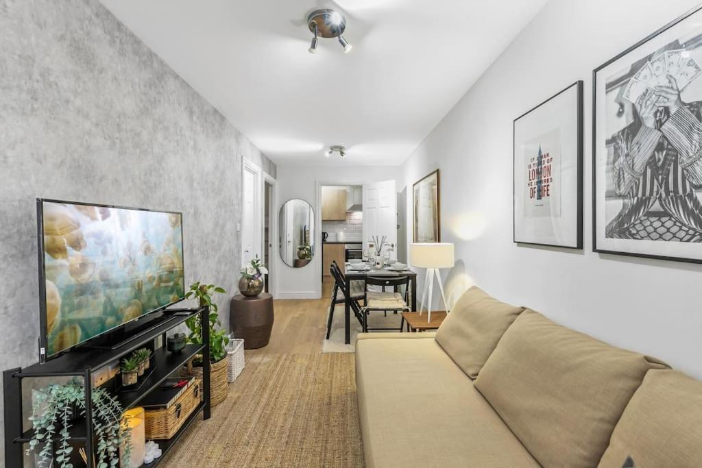 Holiday Home 2Br L 2Ba With Patio-Sleep 6 London Exterior foto