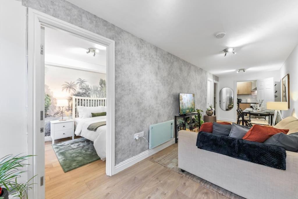 Holiday Home 2Br L 2Ba With Patio-Sleep 6 London Exterior foto
