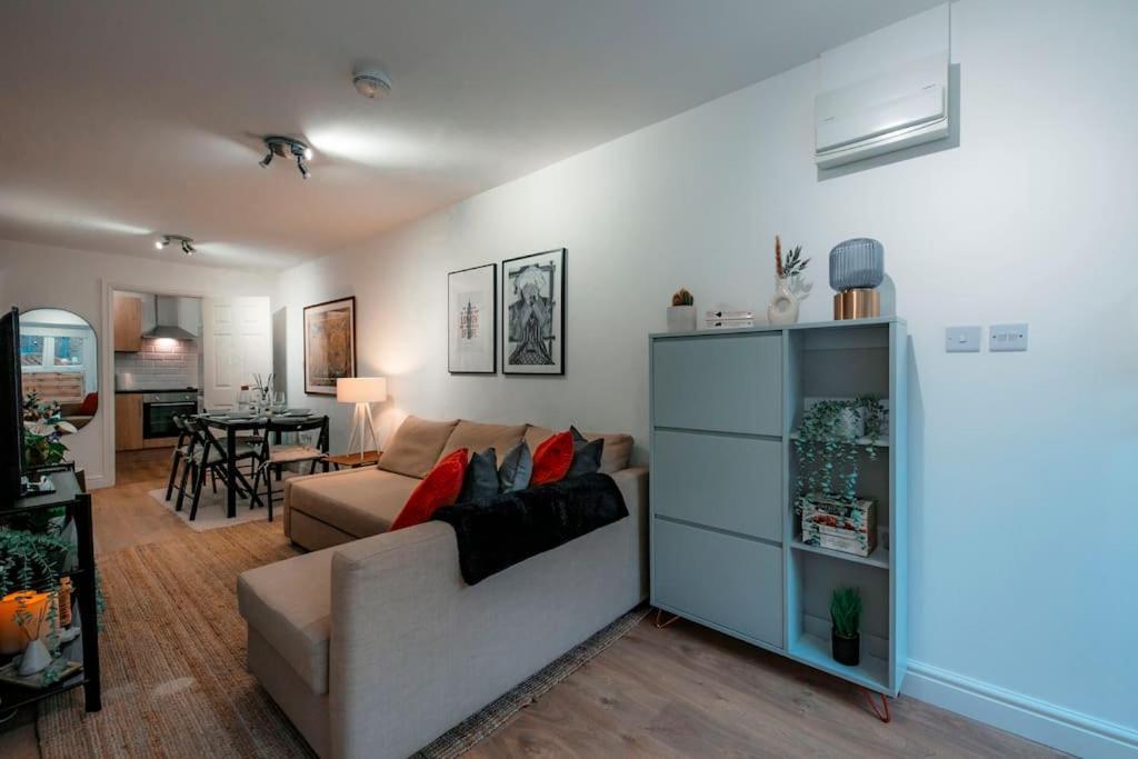Holiday Home 2Br L 2Ba With Patio-Sleep 6 London Exterior foto