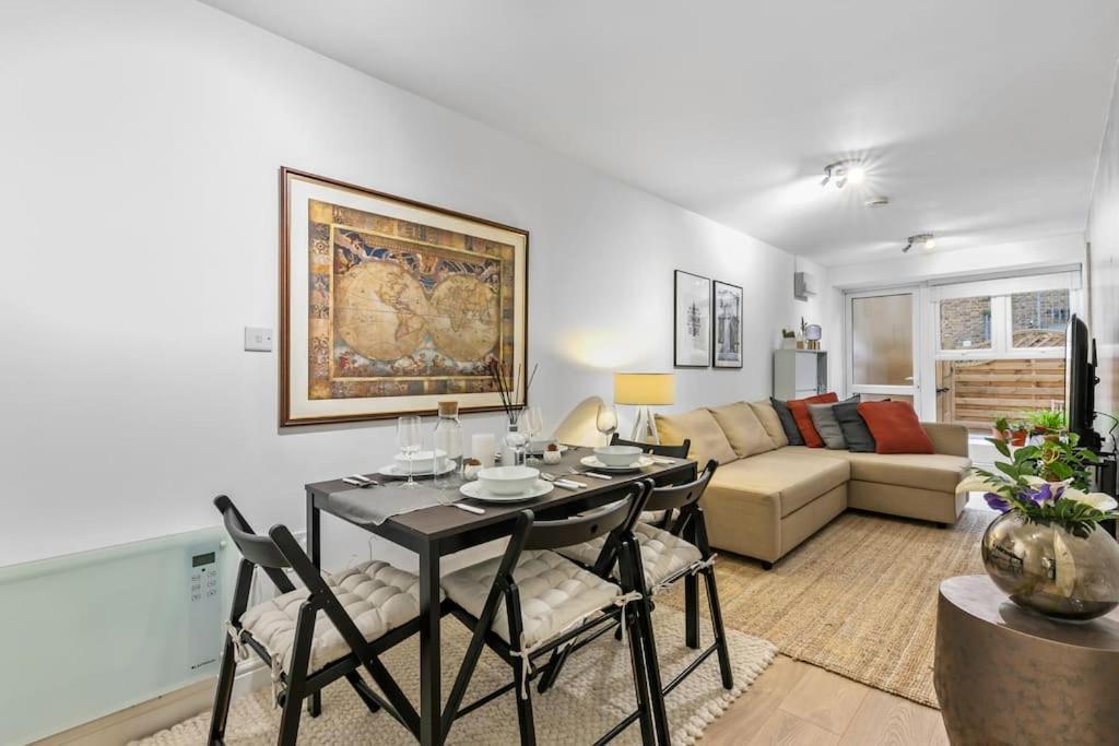 Holiday Home 2Br L 2Ba With Patio-Sleep 6 London Exterior foto