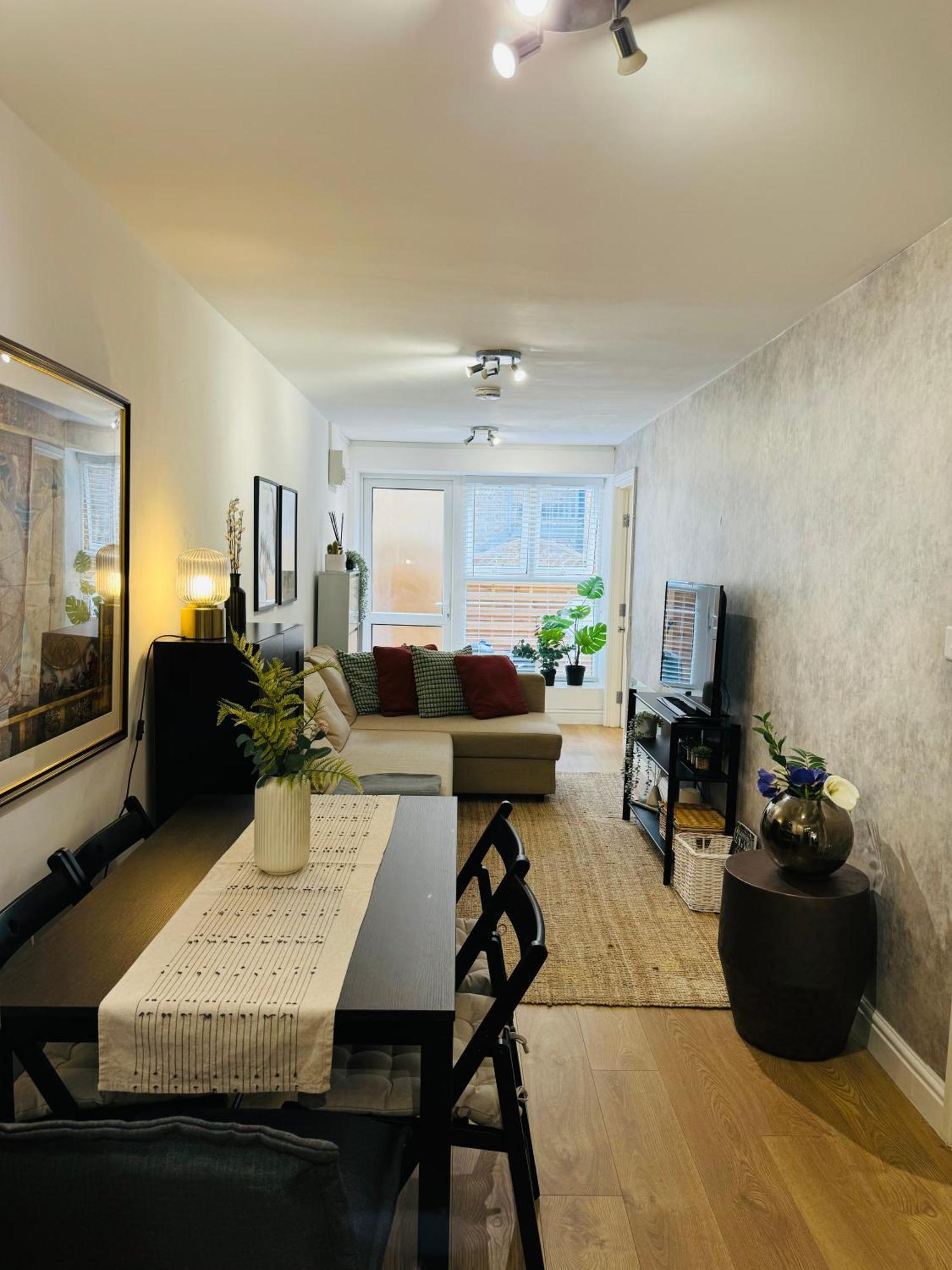 Holiday Home 2Br L 2Ba With Patio-Sleep 6 London Exterior foto