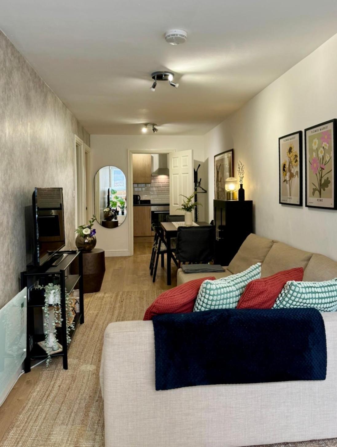 Holiday Home 2Br L 2Ba With Patio-Sleep 6 London Exterior foto
