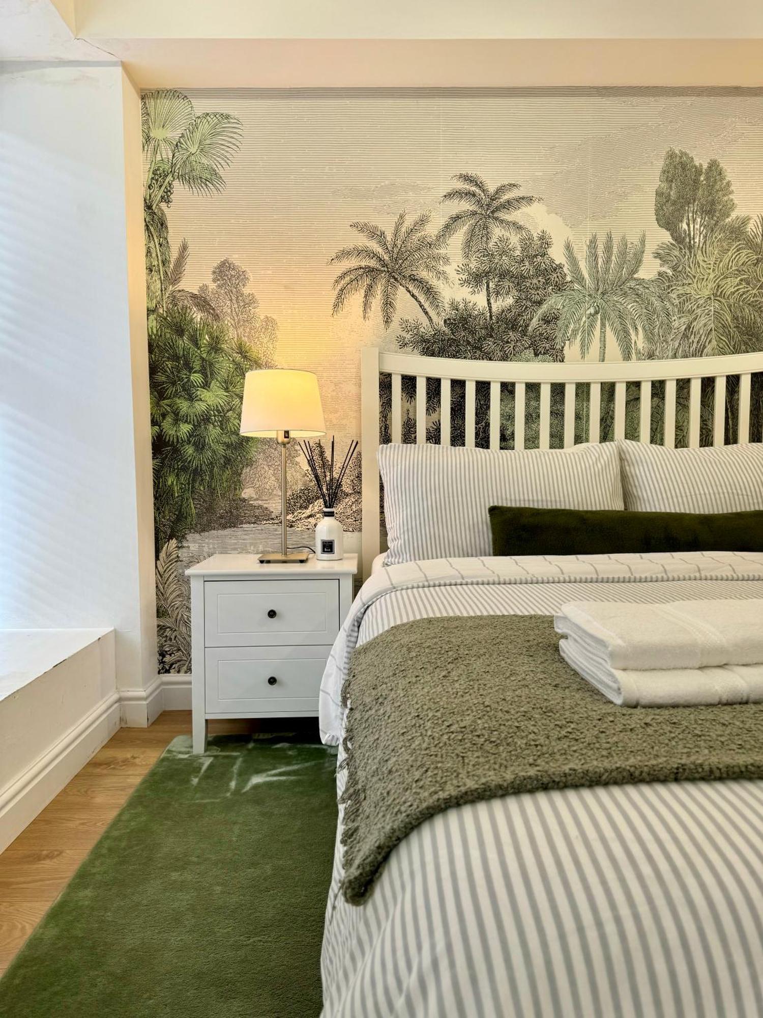 Holiday Home 2Br L 2Ba With Patio-Sleep 6 London Exterior foto
