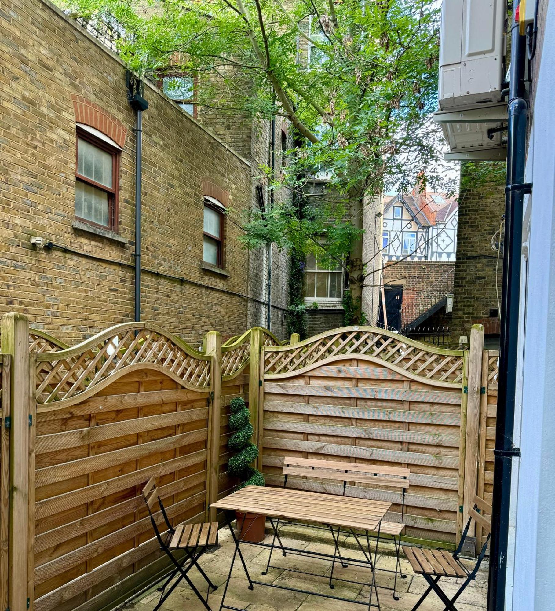 Holiday Home 2Br L 2Ba With Patio-Sleep 6 London Exterior foto